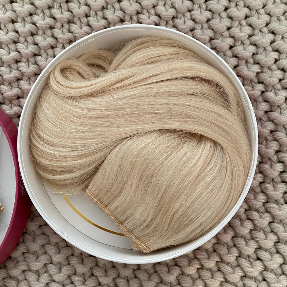 20” Platinum Blonde Luxy Halo Hair Extensions